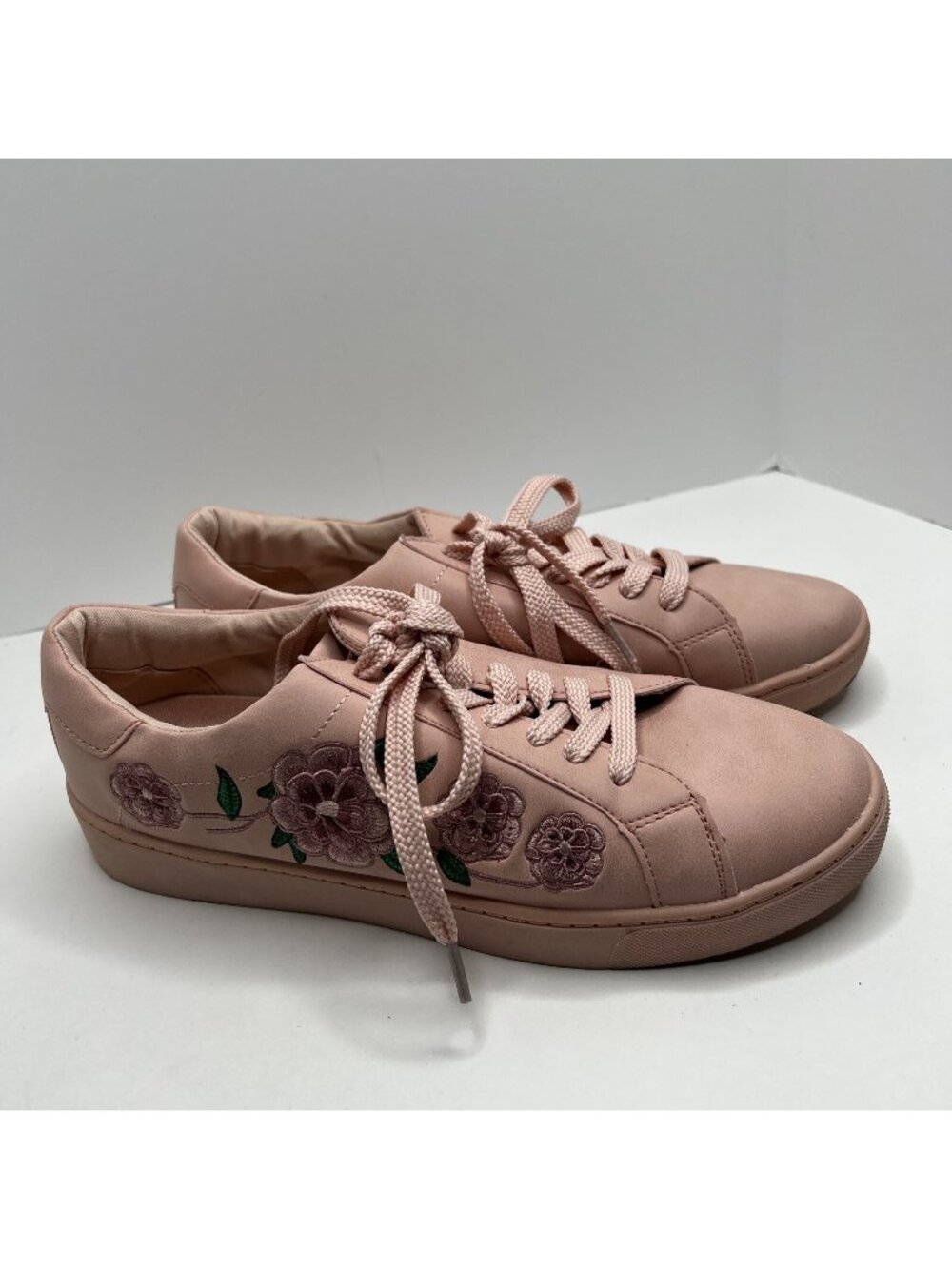 Comfortview Size 10 Wide Pink Flowers Embroidery Lace Up Sailor Casual Sneaker